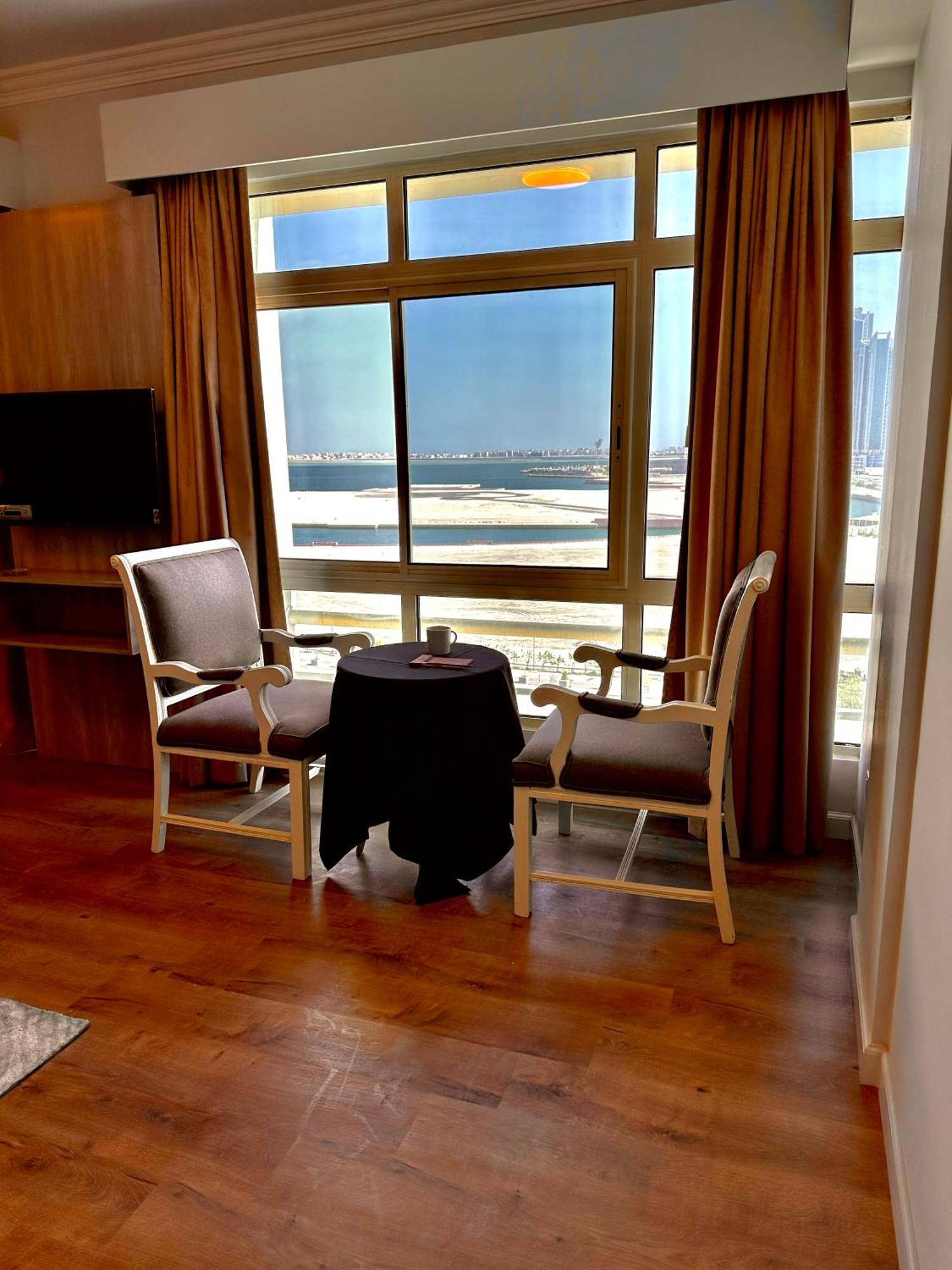 Mirador Hotel Manama Exterior photo